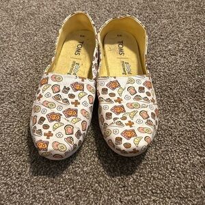Toms